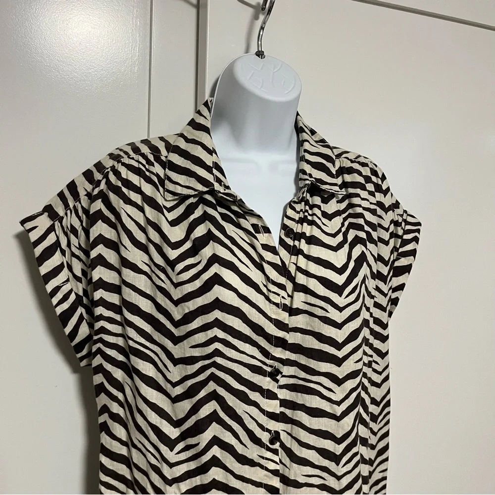 100% Linen Zebra Print Button-Front Shirt Dress Size Medium Lightweight Animal - Picture 3 of 7